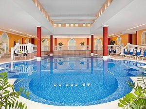 Indoor Pool - Dorint Marc Aurel Resort Bad Gögging